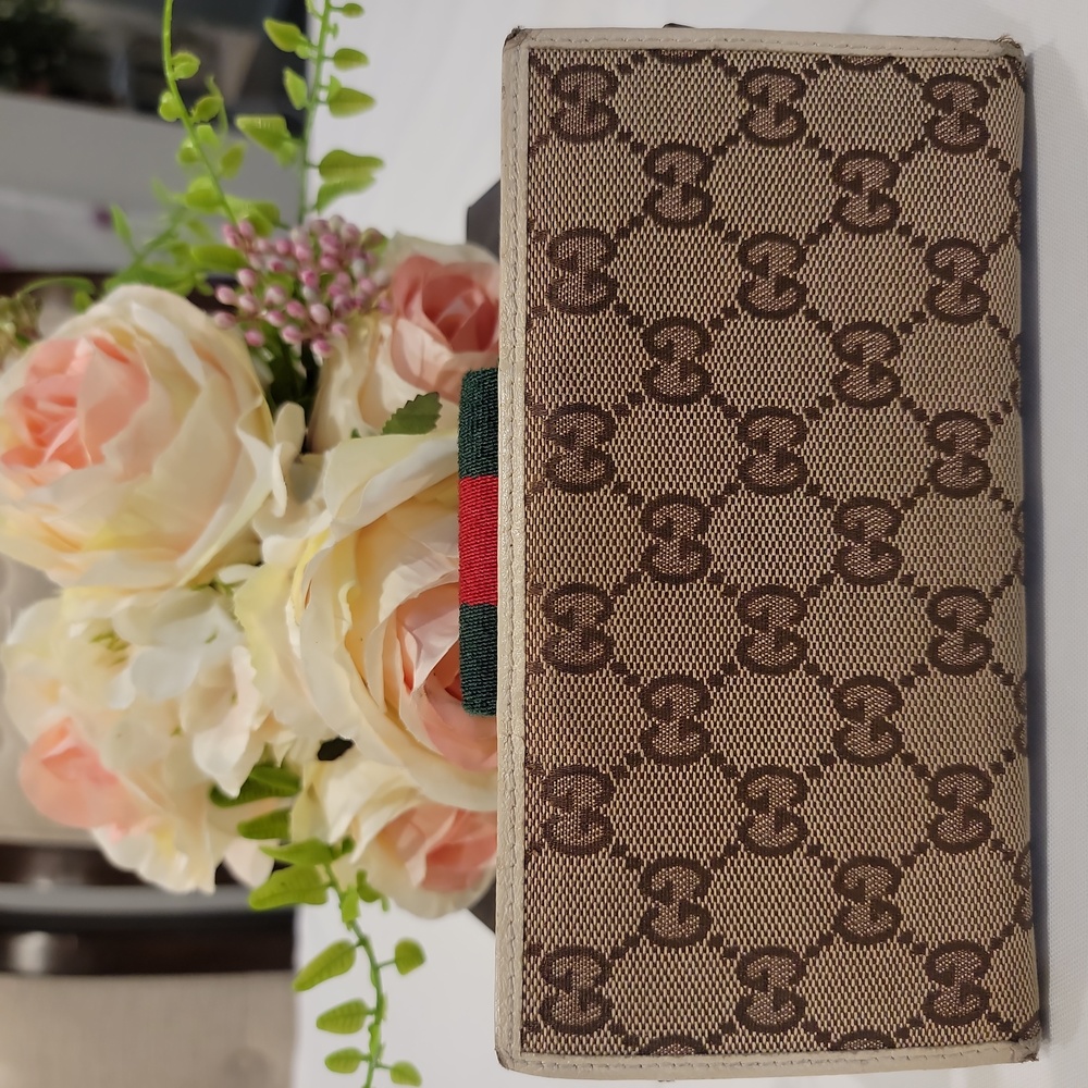 Authentic Gucci wallet - Picture 2 of 10